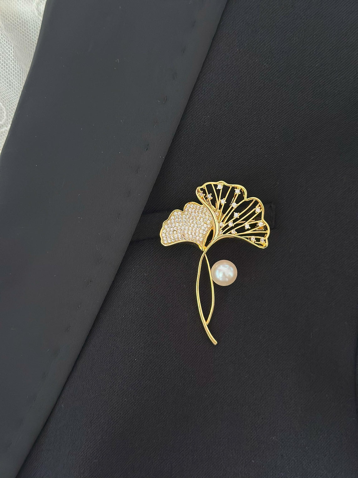 Golden Ginkgo Leaf Brooch: Pearl Accent - Elegant Handmade Pin Gift for Mom